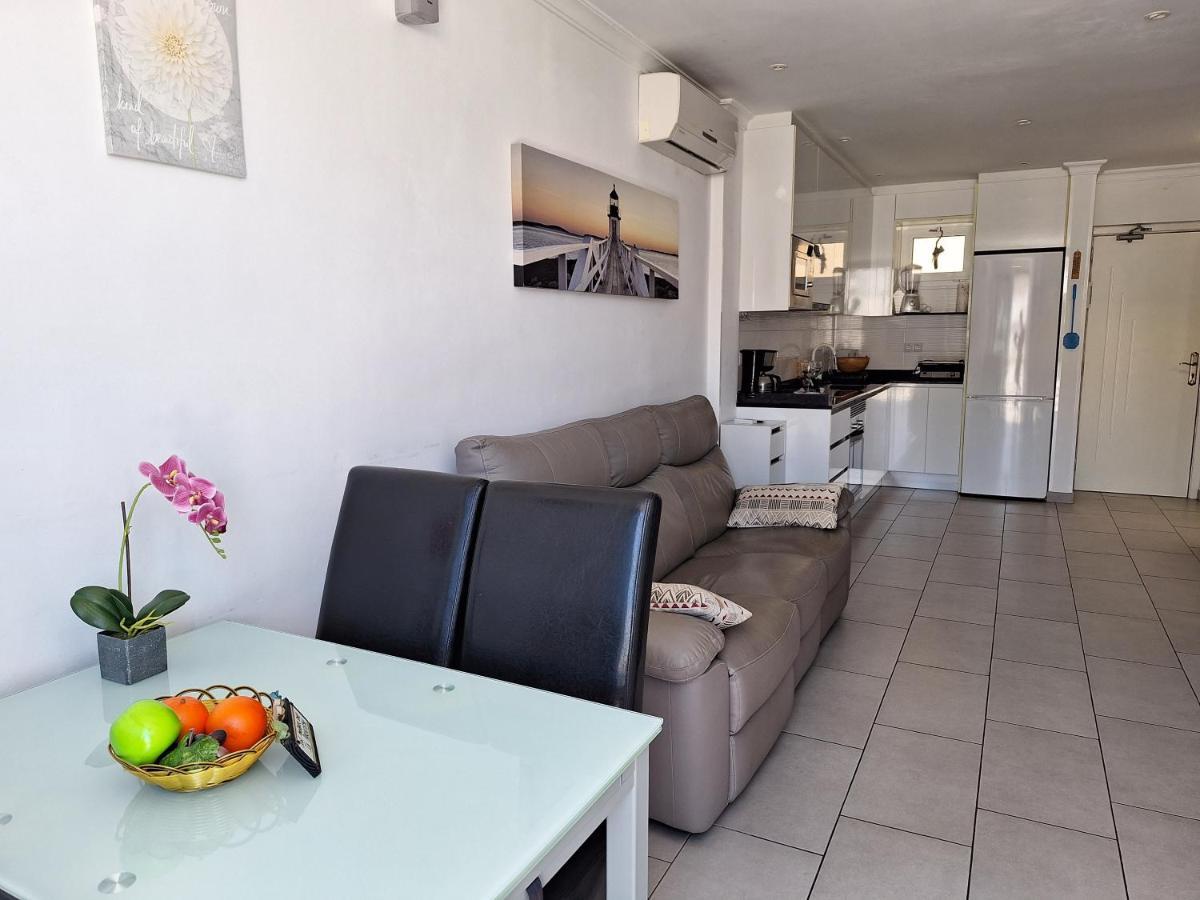 Solaris - Refurbished, Top Floor, Sea Views Puerto Rico  Exterior photo