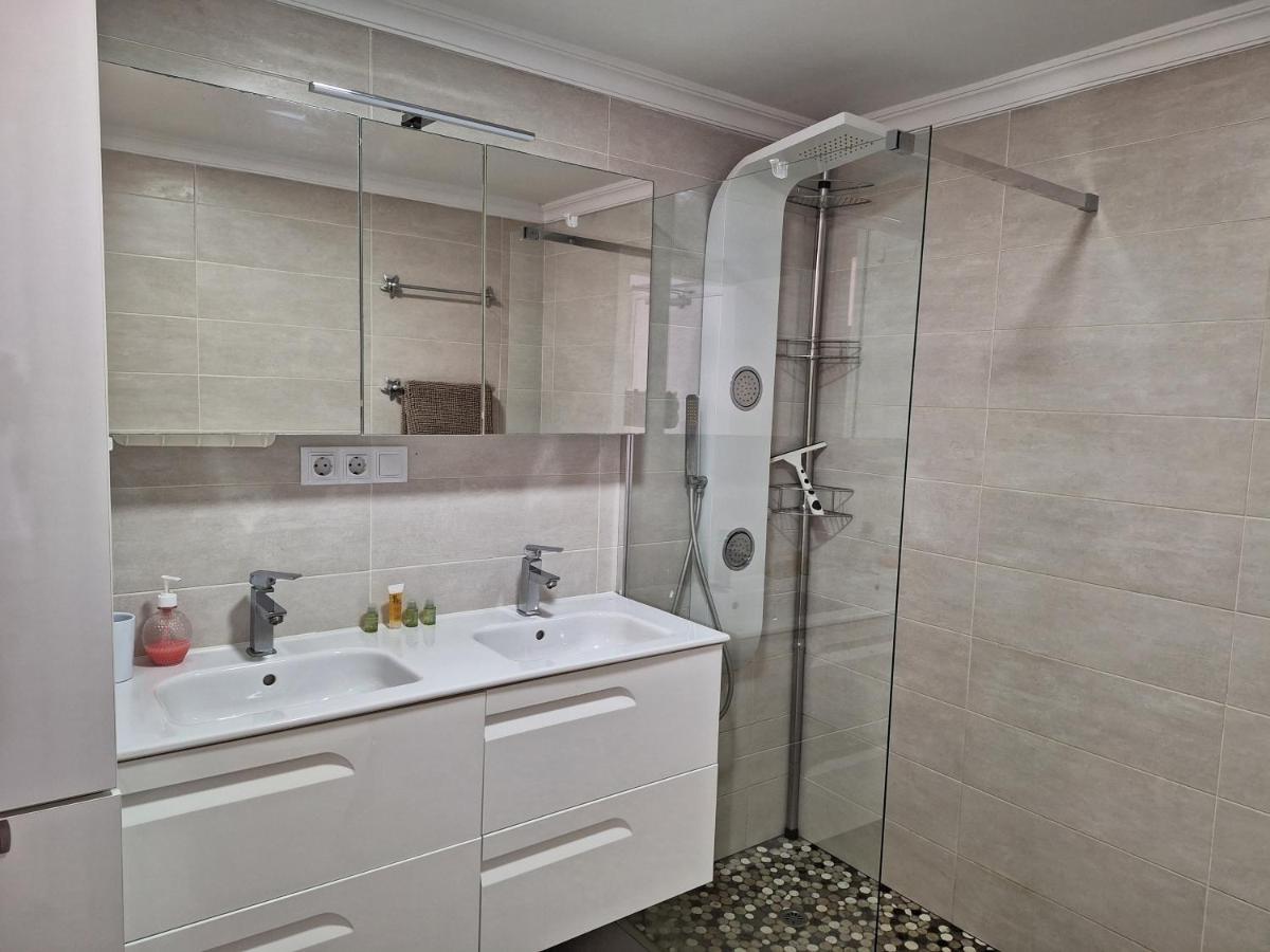 Solaris - Refurbished, Top Floor, Sea Views Puerto Rico  Exterior photo